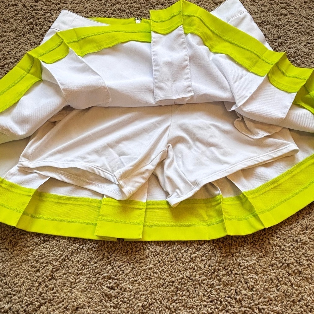 Puma Golf Skort Women’s White/Acid Green Pleated Lifestyle | Size 8 - Picture 6 of 8